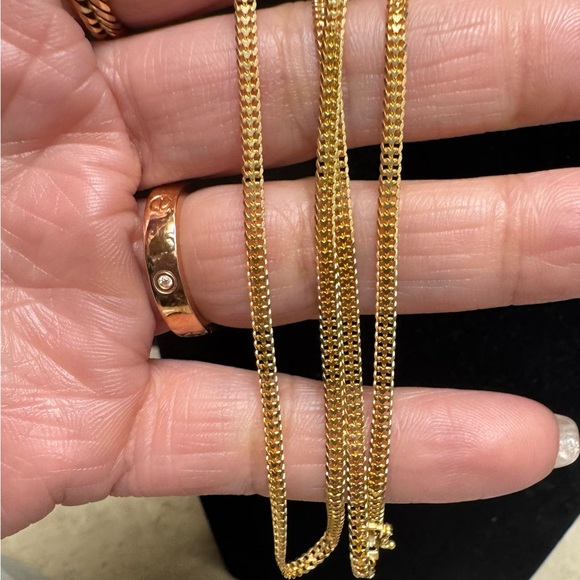 K18 Japan Gold Necklace 18 inches - Picture 4 of 9